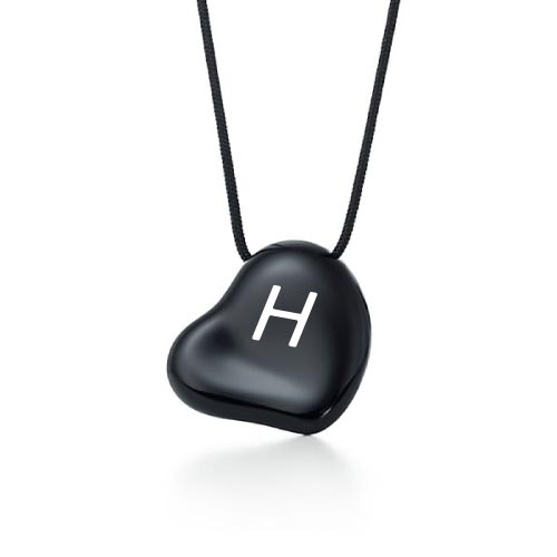 H name dp - black shape necklace