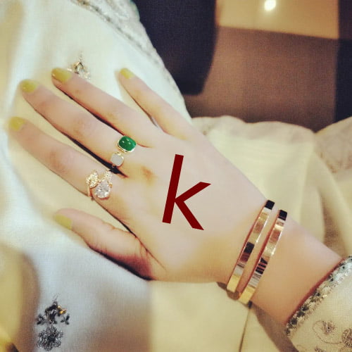 K name dp - white girl hand
