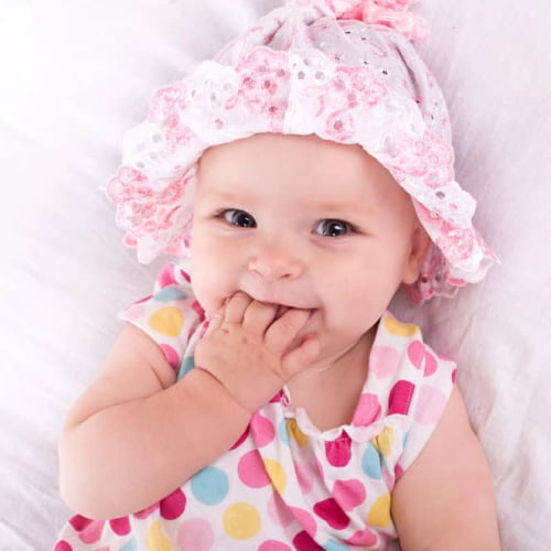 Baby Dp for WhatsApp - baby in pink cloth