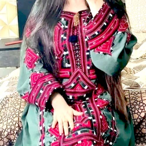 Baloch Dp - baloch lady on room pic
