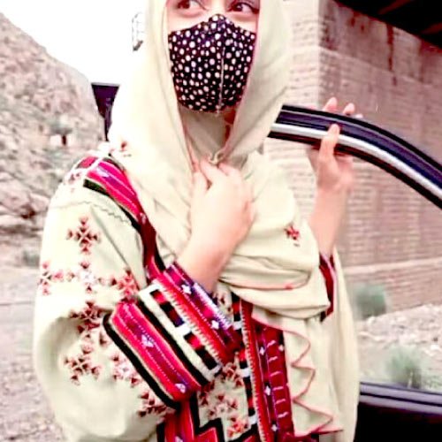 Balochi Dress Dp - car background lady