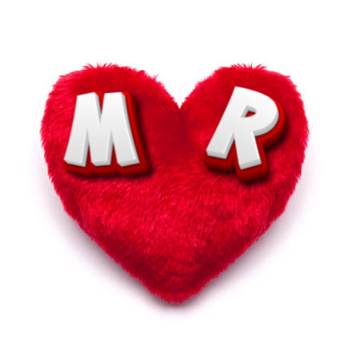 M R DP - heart pillow 