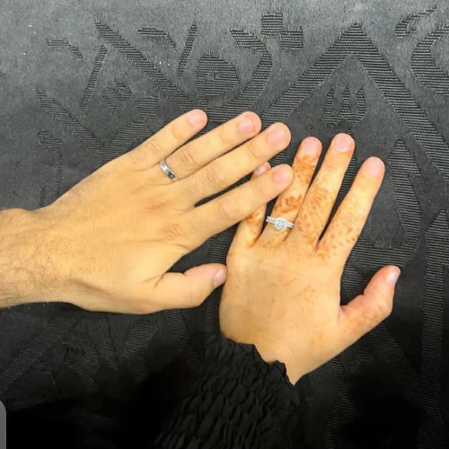 Islamic Couple Photo - hand on makkah